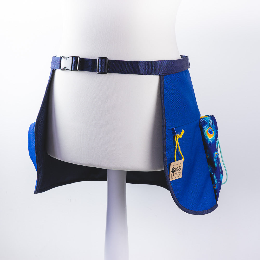 granatowe pawie pióra